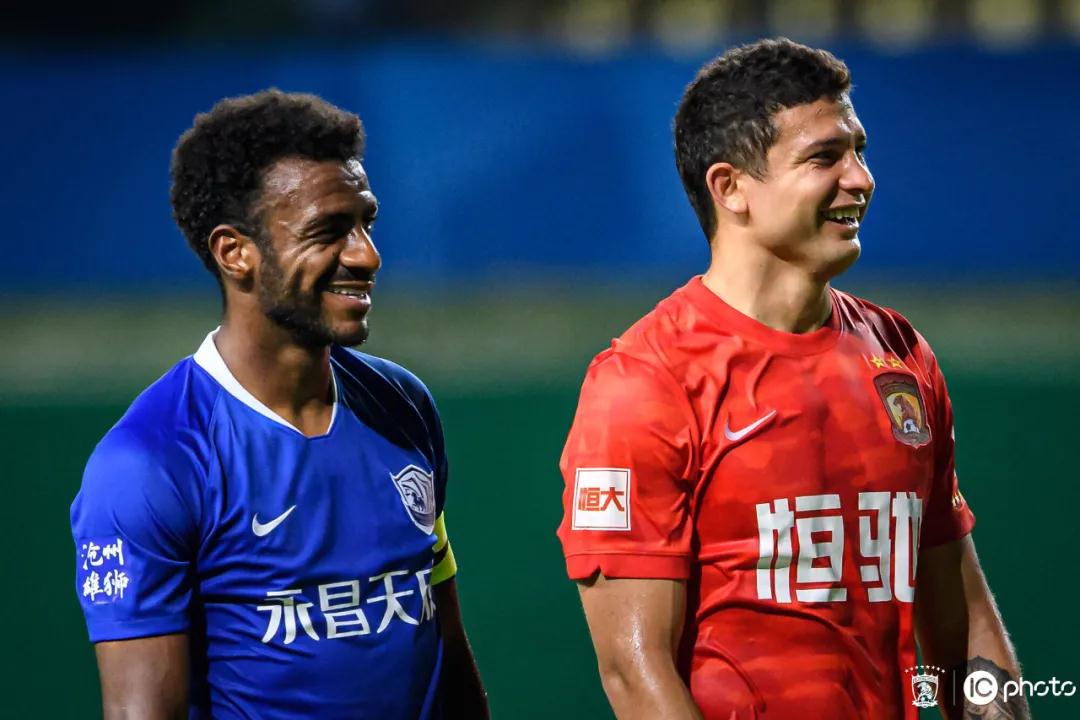الطريقمنإيطالياإلىاليورورحلةالتحولالاقتصاديوالنقدي